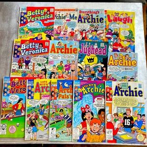 ✔️2 lots/$20- 13 Vintage Archie and friends comics, all from 1989-1990